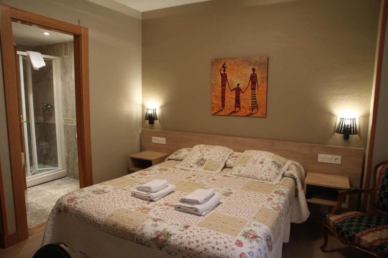 Hostal Acella Pamplona Dış mekan fotoğraf